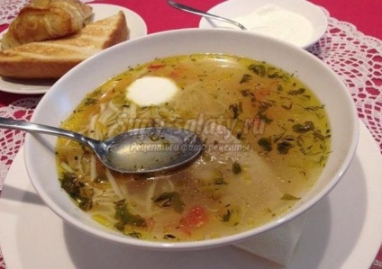 Supă moldovenească cu tăiței de casă
