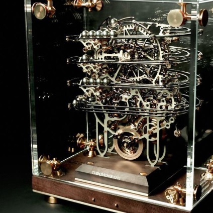 Un ceas de birou de 7200 de dolari pentru o capodoperă a designului cinetic, o revistă populară de mecanică