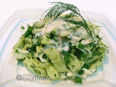 Joghurtos uborka saláta