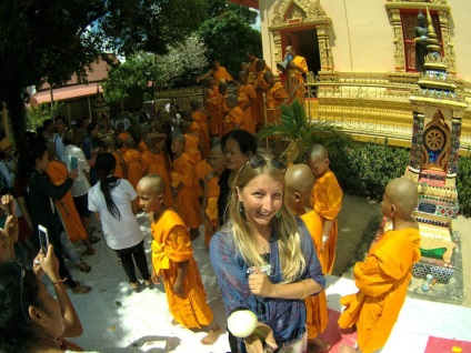 Dedicarea călugărilor ca pe o vacanță locală - b