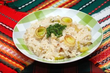 Orez cu ceapa - risotto delicios cu praz pentru micul dejun