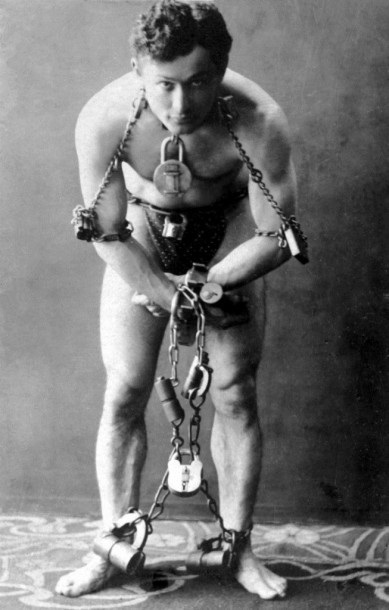Cele mai incredibile trucuri ale marelui Harri Houdini