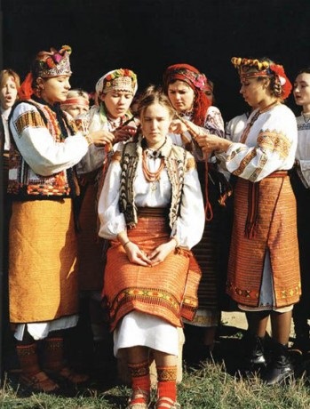 Ceremonii de nuntă slavă, tradiții de nuntă