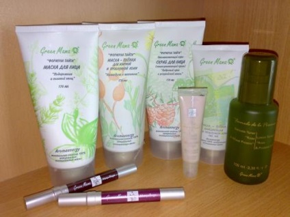 Conținutul pungii mele cosmetice - multe dintre recenziile Greenmails