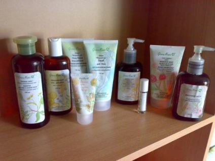 Conținutul pungii mele cosmetice - multe dintre recenziile Greenmails