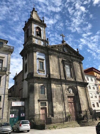 Ghid de vin de la portul portului, în trecere