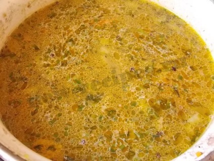 Supă dintr-un amestec de rețetă de legume cu o fotografie