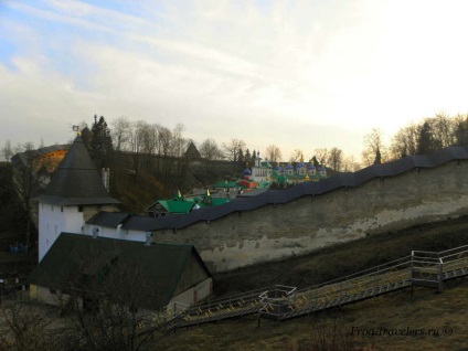 Sfânta Mănăstire de peșteri Uspensky din Pskovo