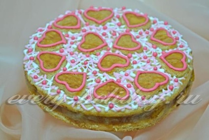 Torta egy rövid süteményből - a szeretetről szóló nyilatkozat egy fotóval