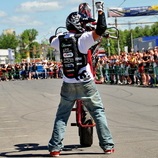 Instalarea de glisante pe motocicletă cu mâinile lor cu tăiere din plastic - reparații motociclete cu mâinile lor,