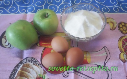 Ízletes charlotte alma egyszerű recept a fotó lépésről lépésre