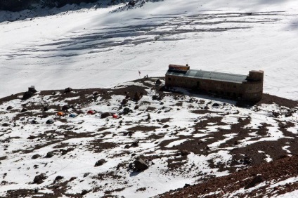 Urcare spre munte Kazbek din Georgia de la Ghetarul Gerget pe ruta 2a, detalii tehnice -