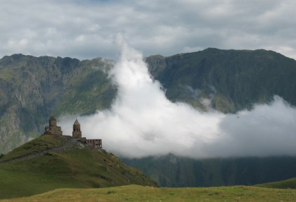 Urmează la Kazbek din partea Georgiei, alpinist