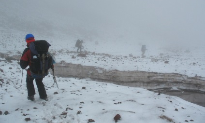 Urmează la Kazbek din partea Georgiei, alpinist