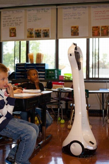 În școală, în loc de copil, există un robot