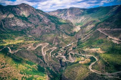 10 Peisaje Spectaculare din Caucaz, călătorii în valuri