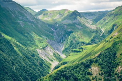 10 Peisaje Spectaculare din Caucaz, călătorii în valuri