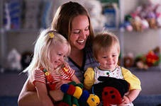 Idei de afaceri pentru femei Servicii de babysitting la domiciliu