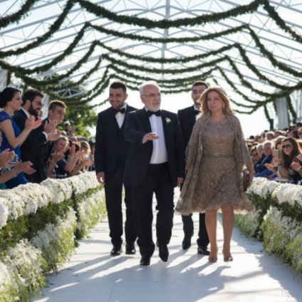 Az üzletember Ivan Savvidi nagy ünnepséget rendezett fiának esküvőjének tiszteletére
