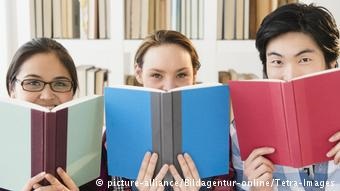 Ce trebuie să știți despre studierea într-o universitate germană, studierea și lucrul în Germania, dw