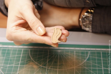 Készítünk egy bronz agyagból készült mesterséges fülbevalót - kézműves, kézi készítésű
