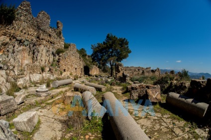 Orașul antic Siedra este o excursie independentă