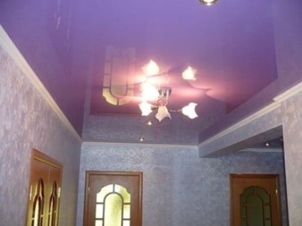 Tavanul violet din interior este frumusețea, eleganța și stilul inimitabil