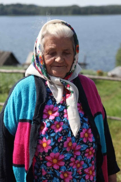 Fotografii de celebra bunică din toată Ucraina, care - a copiat casa la pisică - (10 fotografii)