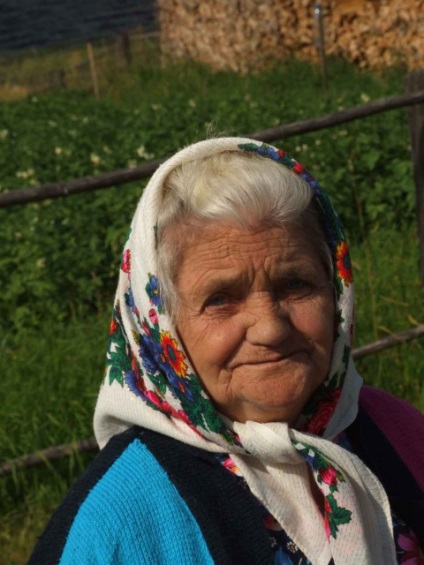 Fotografii de celebra bunică din toată Ucraina, care - a copiat casa la pisică - (10 fotografii)