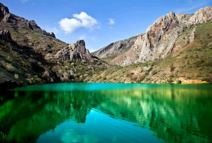 Emerald Lake Krím