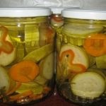 Zucchini pentru iarnă cu pastă de tomate - furling pentru iarnă