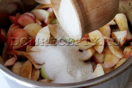 Как да се готви сладко от ябълки за зимата - рецептата със снимка