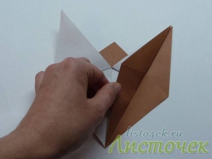 Hogyan készítsünk egy lovat papírból, levélből