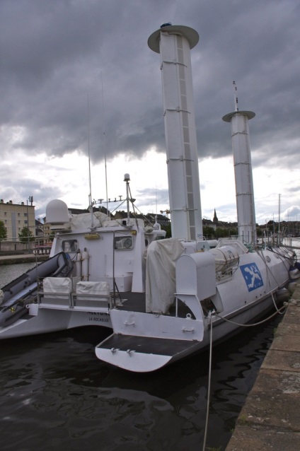 Nave sub turboparasami - lumea apei, lumea apei - revista online