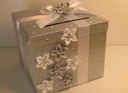 O cutie pentru bani (piept) pentru o nunta cu mainile tale - idei originale