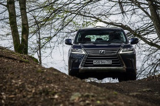 A Lexus él, hogyan juthat be a kereskedelmi szünet - autók - hírek Szentpétervárról