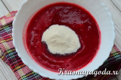 Gyümölcs jelly egy fagyasztott cseresznye recept egy fénykép