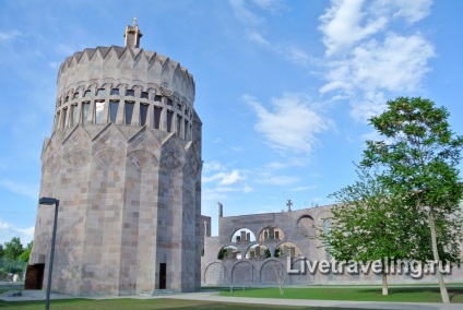 Mănăstirea echmiadzin - armeniană - Vatican - călătoresc viu