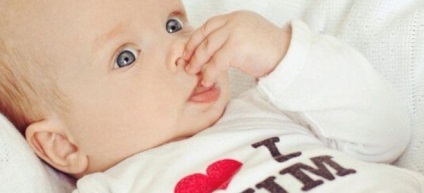 Rasă de nas într-un copil de 5 luni vechi decât tratate