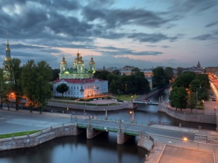 Nontrivial Petersburg, sau cinci elemente ale lui Petru