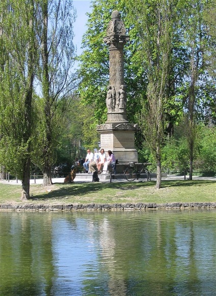 Park angol kert Münchenben (Németország)