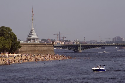 Petrogradsky strand közelében Petropavlovka - Péter légzés (strand) Petrogradsky strand közelében Petropavlovka - Peter légzése