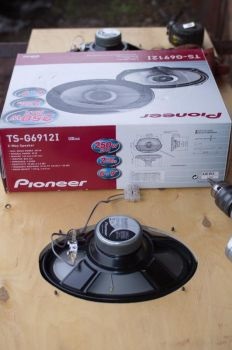 Pioneer ts-r1350s, instalare în ușa din față, fret lag, auto cult