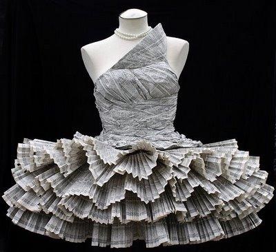 O rochie din hârtie va ajuta să te uiți creativă