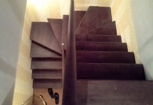 U alakú lépcsőház egy emelvény a második emeleten, videó és gyártás, 180 fok, számítás