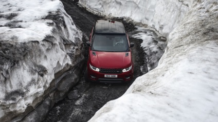 Range sport rover simțit ca un schior de munte