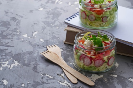 Salate în bănci, site-ul oficial al rețete culinare Julia Vysotsky