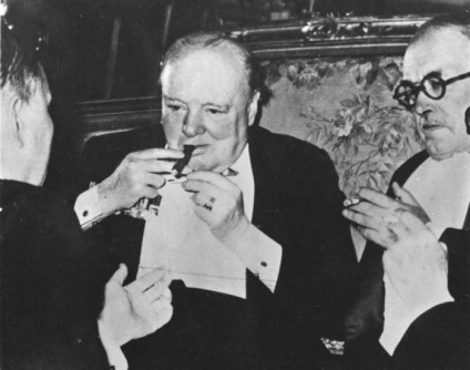 Cele mai celebre declarații ale lui Churchill despre Winston's Churchill despre democrație și politică
