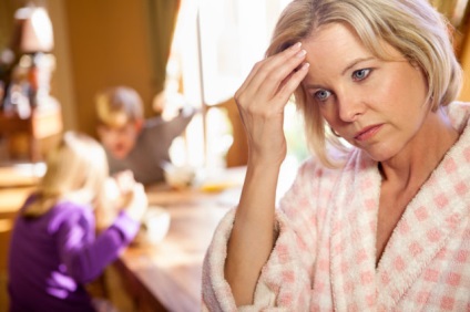 Simptome ale bufeurilor cu menopauză, cauze și tratament