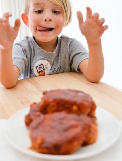 La ce vârstă poate un copil să dea carne de porc ce poate fi gătit unui copil din carne de porc